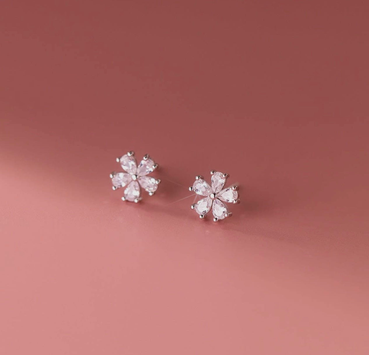 Dainty Flower Stud Earrings in 925 Sterling Silver