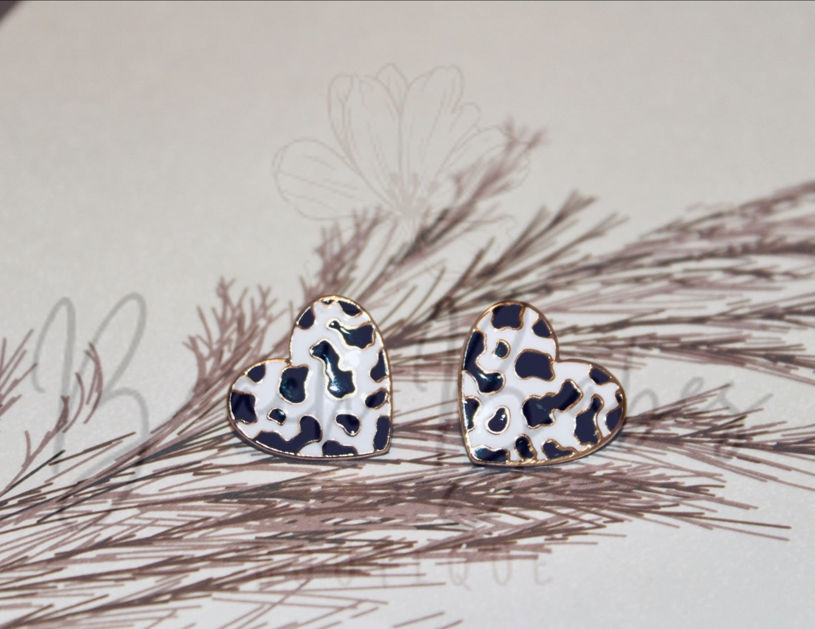 Leopard Heart Earrings - Fashionable Animal Print Jewelry 